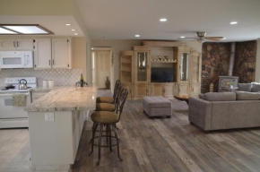 Beautiful 3 bedroom home located near Yosemite